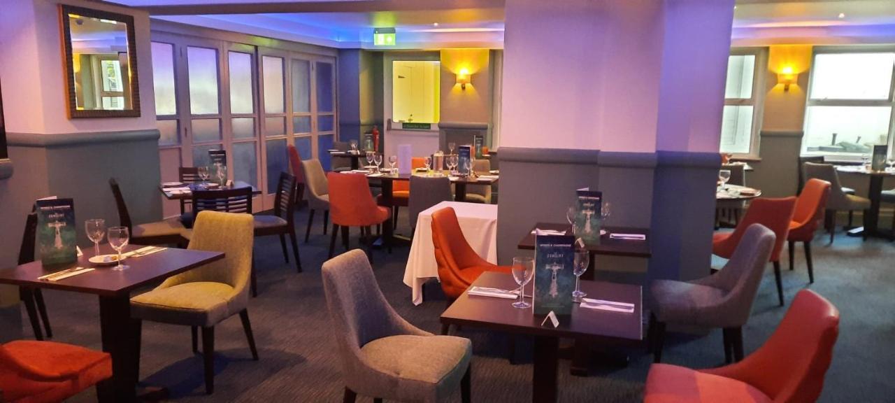 Suncliff Hotel - Oceana Collection Bournemouth Bagian luar foto