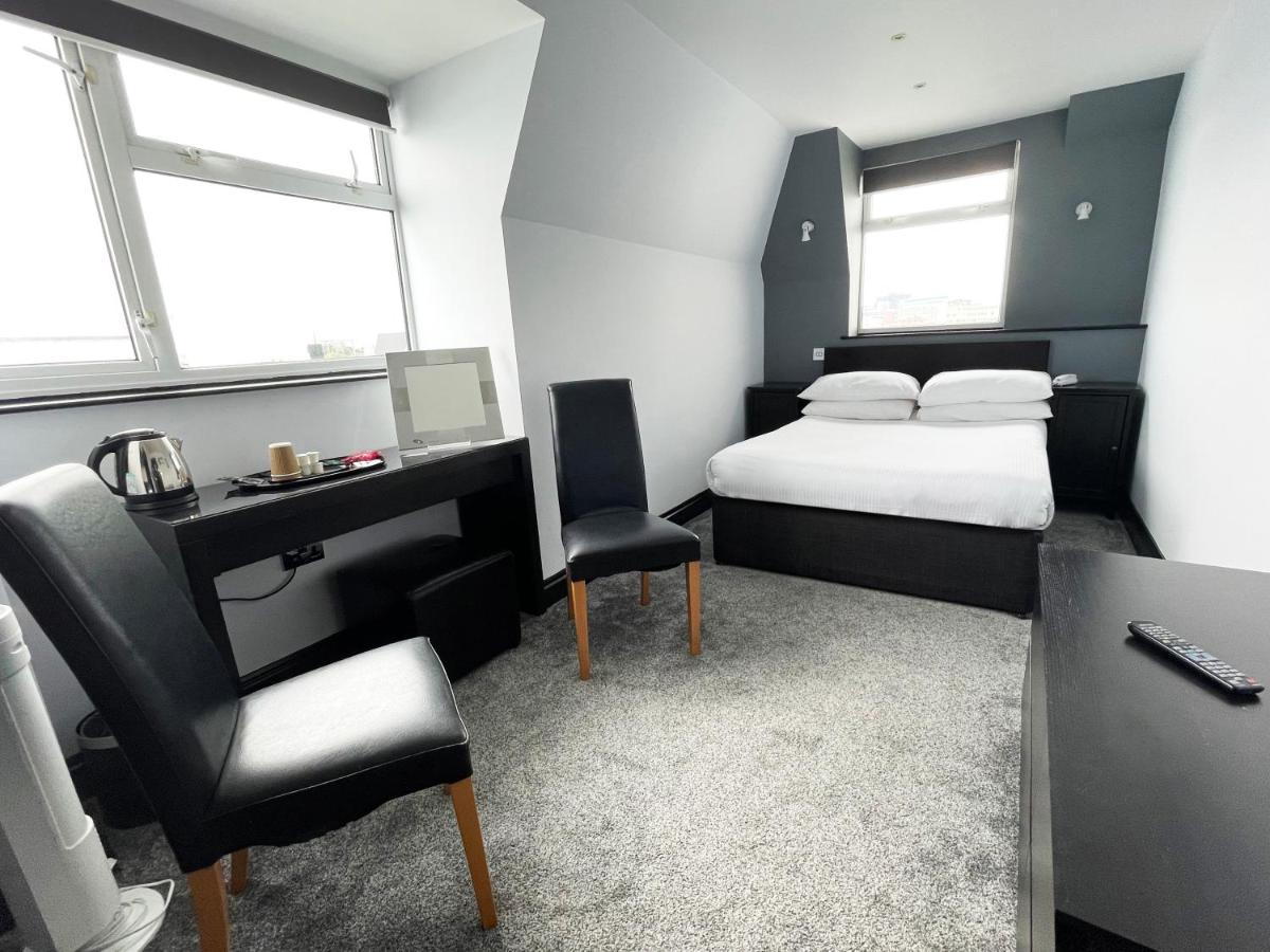 Suncliff Hotel - Oceana Collection Bournemouth Bagian luar foto