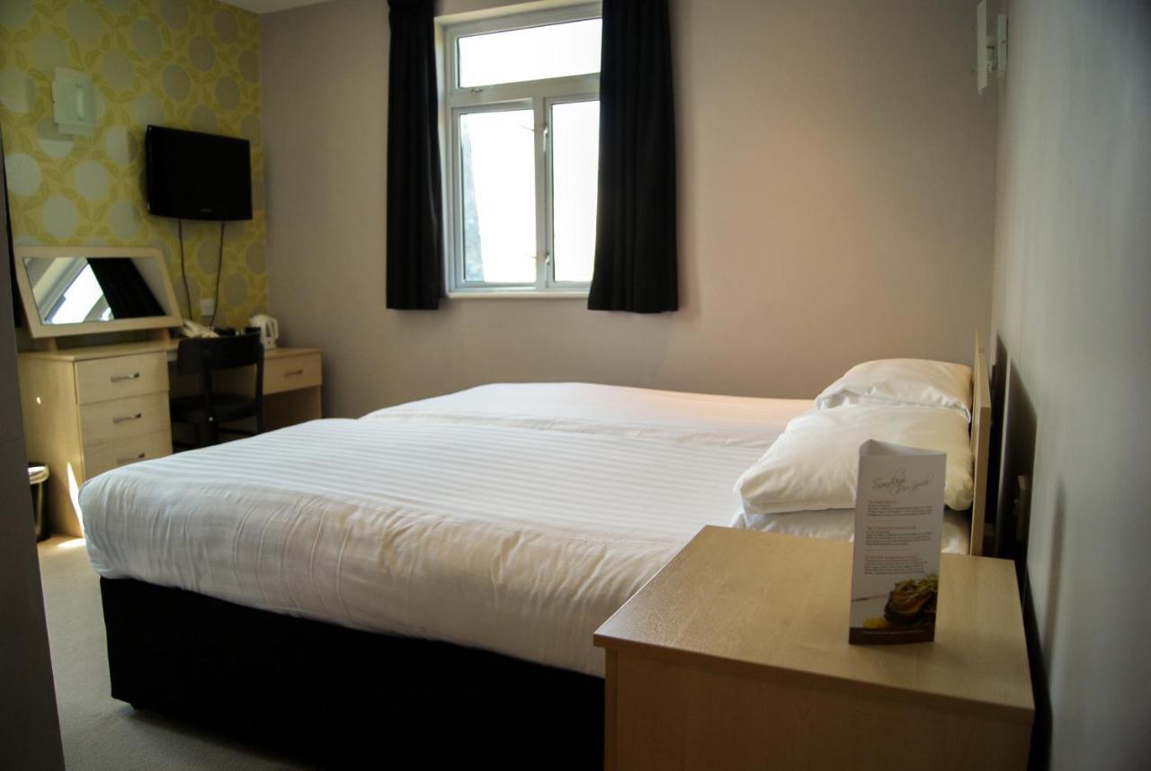 Suncliff Hotel - Oceana Collection Bournemouth Bagian luar foto