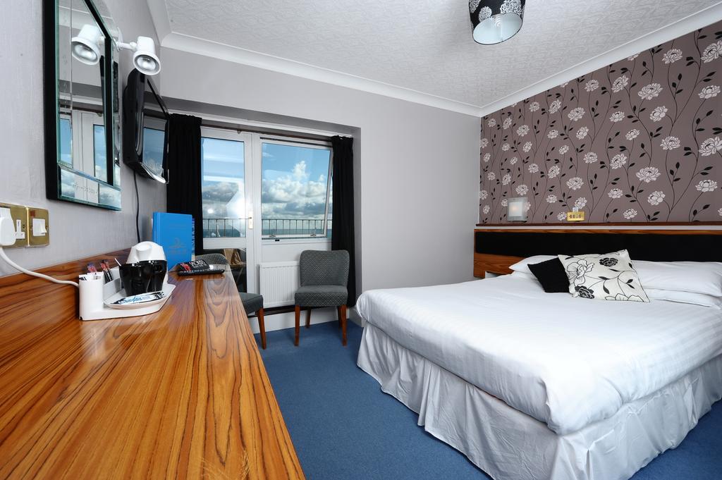 Suncliff Hotel - Oceana Collection Bournemouth Bagian luar foto