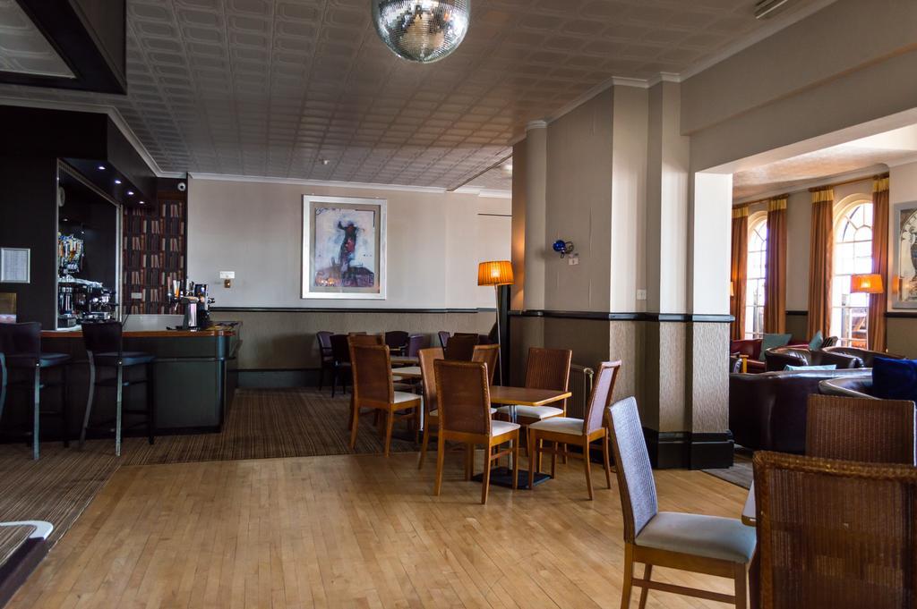 Suncliff Hotel - Oceana Collection Bournemouth Bagian luar foto