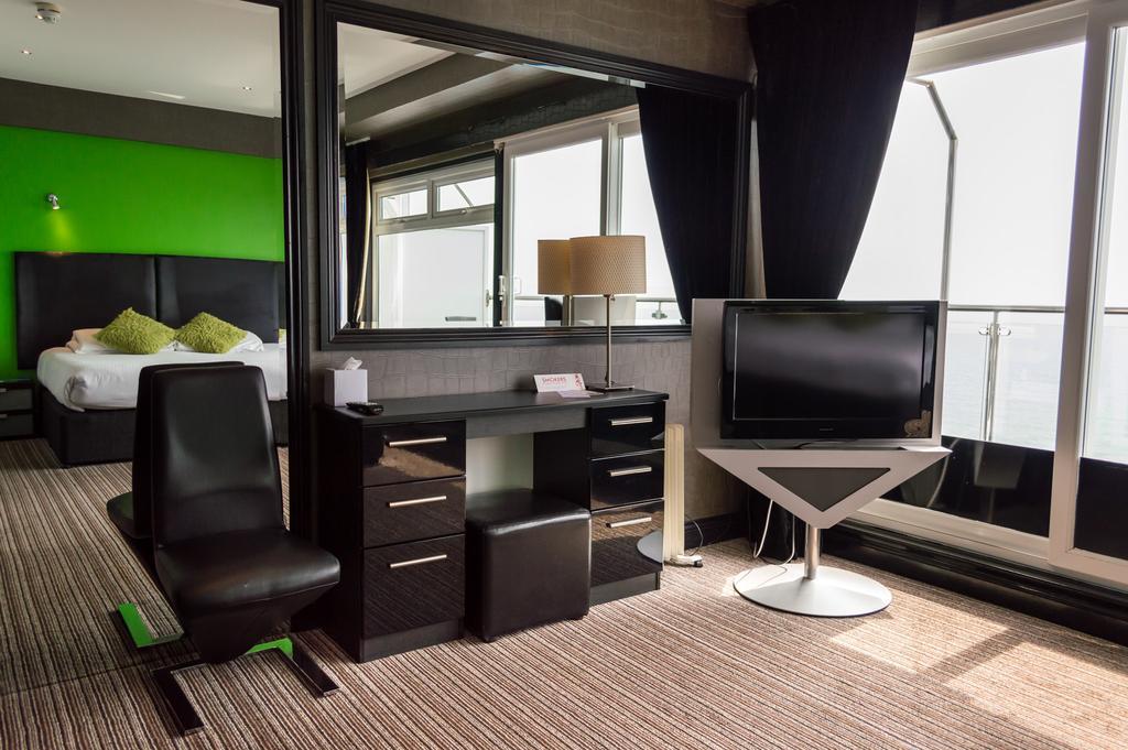 Suncliff Hotel - Oceana Collection Bournemouth Bagian luar foto